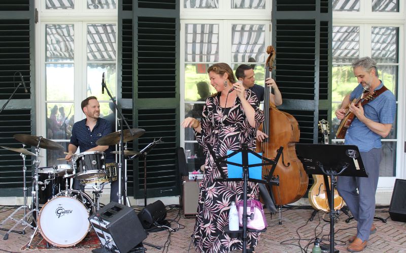 Jazz band on terrace at The Mount