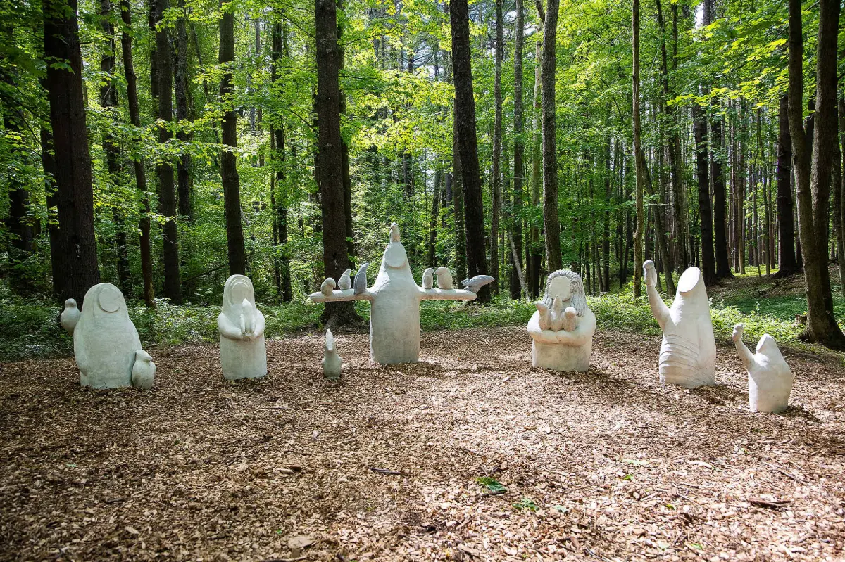 Michael Perusse, The Bird Show, Photo by Eric Limon
